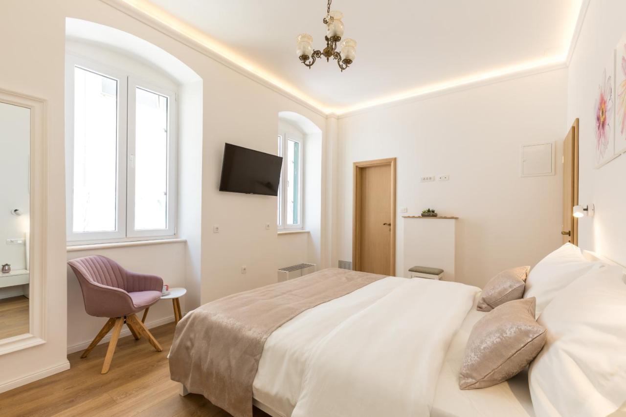 Maniva Old Town Luxury Rooms - Prime Spot By Riva Promenade Split Extérieur photo