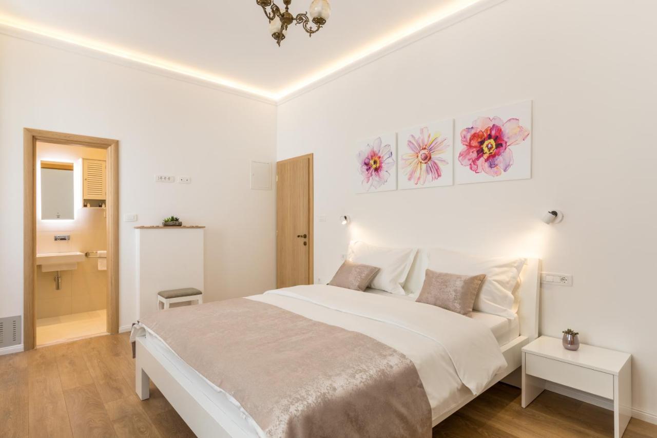 Maniva Old Town Luxury Rooms - Prime Spot By Riva Promenade Split Extérieur photo