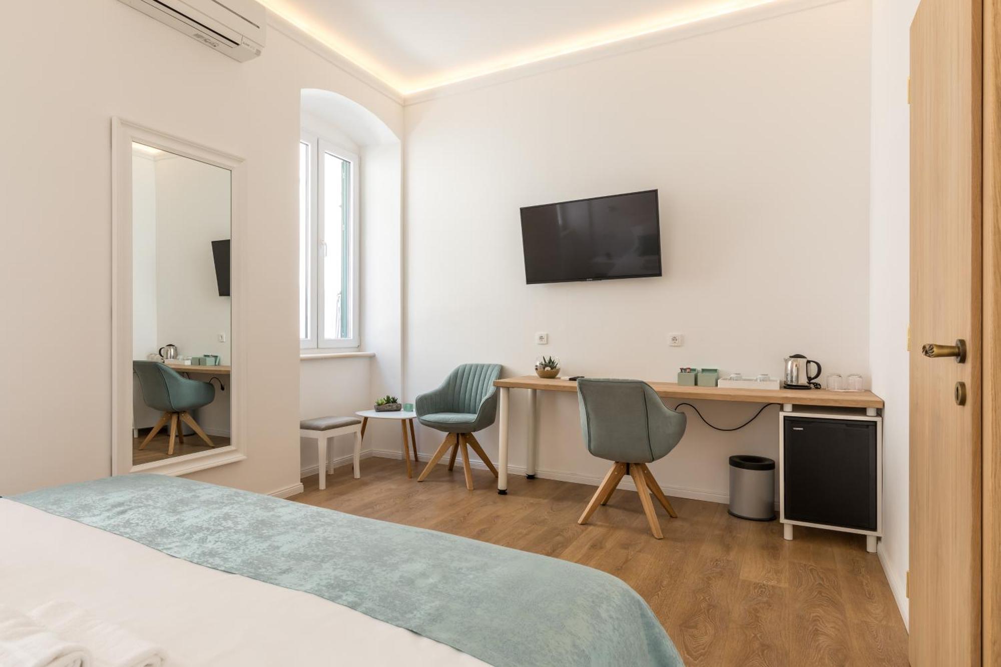 Maniva Old Town Luxury Rooms - Prime Spot By Riva Promenade Split Extérieur photo